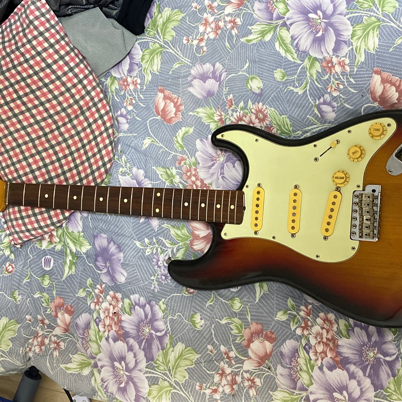 Fender Japan ST62-58US 3TSの画像